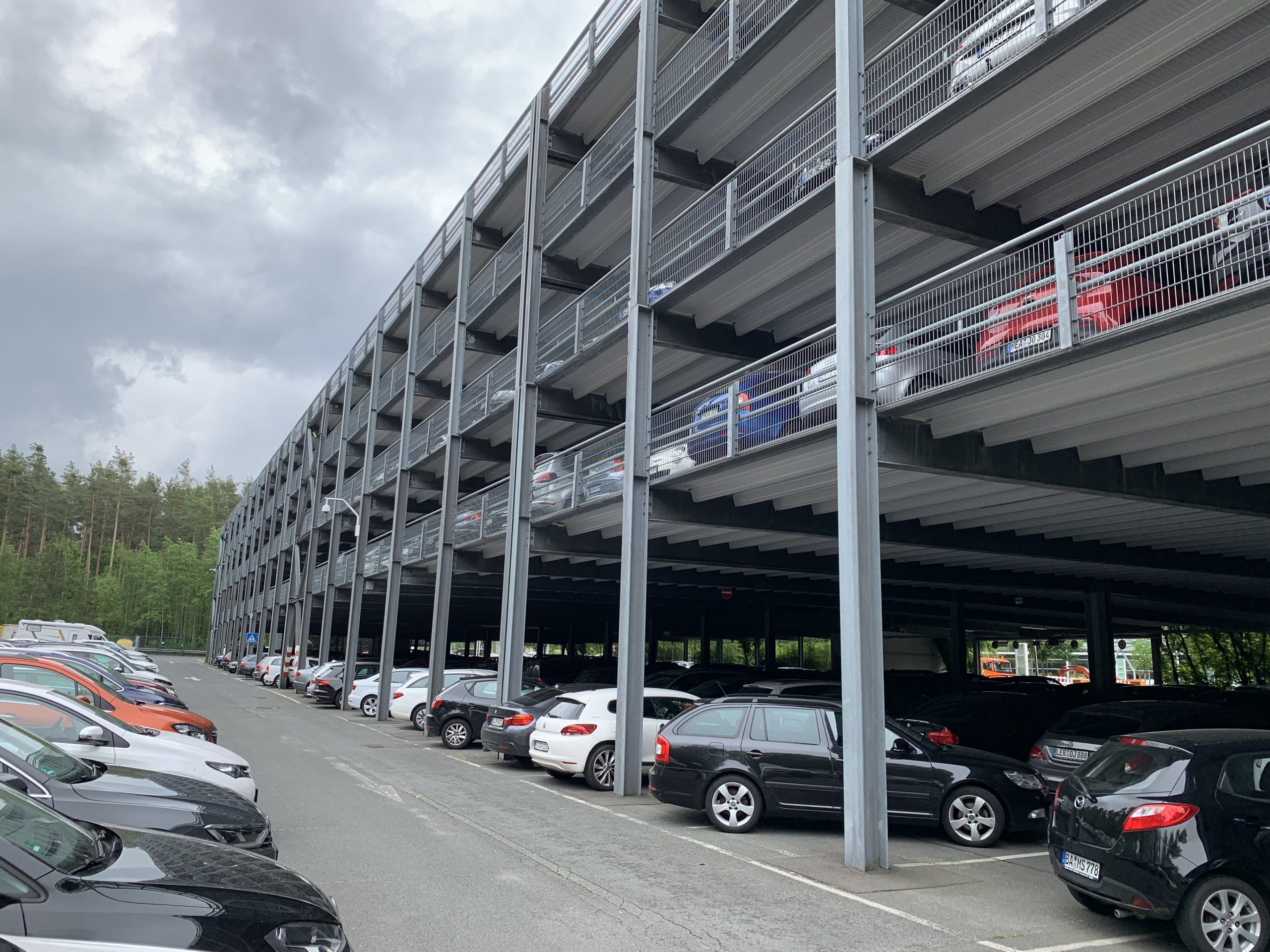 Parken Nürnberg Flughafen Thurn Und Taxis Straße